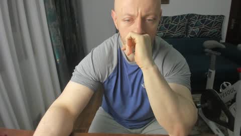 UrGymCrush online show from 02-06-25, 02:11