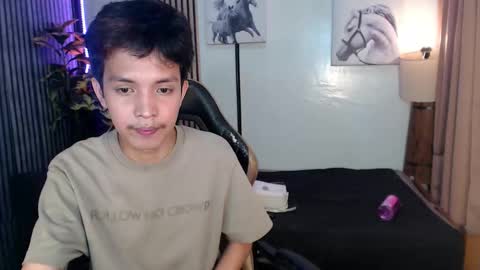 Snapshot of urhot_johny chatting on 04-14-26, 12:00 urhot_johny online show from 04-14-26, 12:00