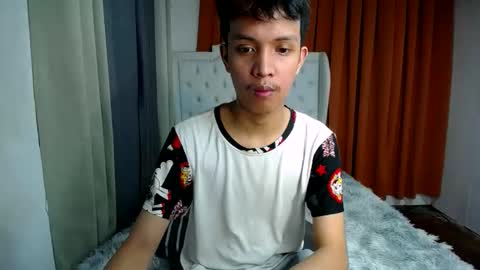 Snapshot of urhot_johny chatting on 05-24-26, 12:10 urhot_johny online show from 05-24-26, 12:10