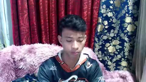 Snapshot of urhotfuckingass chatting on 03-14-26, 04:23 richard online show from 03-14-26, 04:23