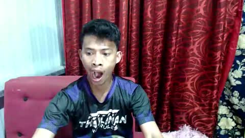 Snapshot of urhotfuckingass chatting on 03-16-26, 04:33 richard online show from 03-16-26, 04:33