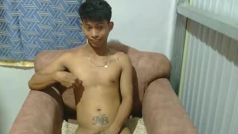 Snapshot of urhotfuckingass chatting on 03-30-26, 03:35 richard online show from 03-30-26, 03:35