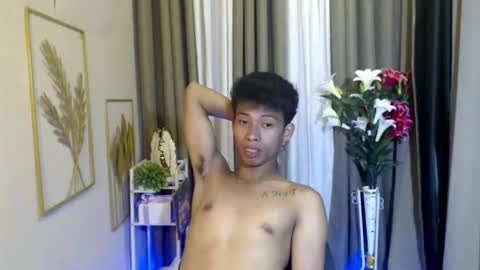 Snapshot of urhotfuckingass chatting on 04-21-26, 06:09 richard online show from 04-21-26, 06:09