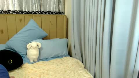 Snapshot of urhotfuckingass chatting on 05-25-26, 01:00 richard online show from 05-25-26, 01:00