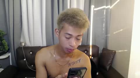 Snapshot of urhotfuckingass chatting on 06-02-26, 10:45 richard online show from 06-02-26, 10:45