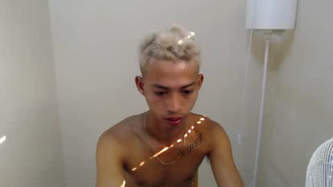 Snapshot of urhotfuckingass chatting on 06-13-26, 11:35 richard online show from 06-13-26, 11:35