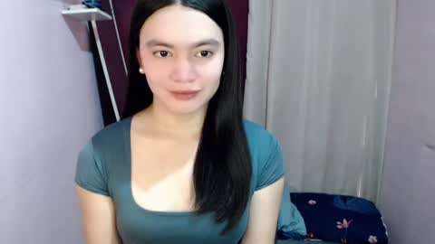 Katey online show from 06-12-26, 04:33