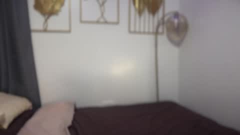 Amira online show from 04-27-26, 01:47