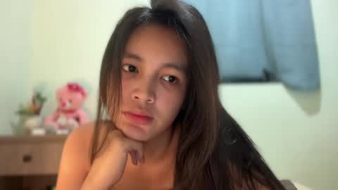Snapshot of urkatiecookie chatting on 05-28-26, 02:09 Amira online show from 05-28-26, 02:09