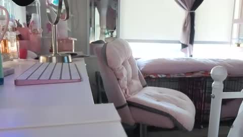 Snapshot of urlittlefilipina chatting on 11-10-25, 04:06 urlittlefilipina online show from 11-10-25, 04:06