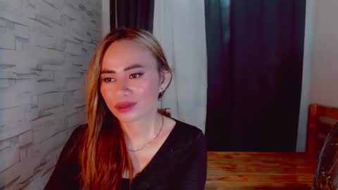 urlovely_che online show from 04-16-26, 02:01