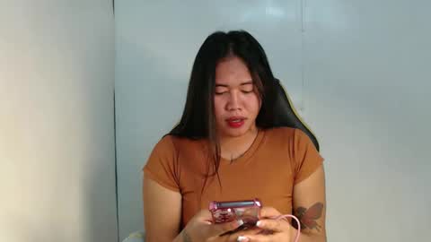 Sofie online show from 10-13-25, 06:08