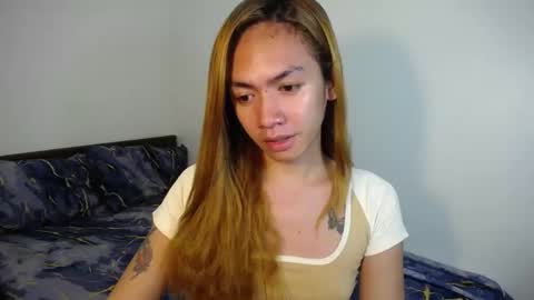Snapshot of urlovelypinayxxx chatting on 09-23-25, 12:02 MIYA  online show from 09-23-25, 12:02