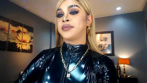 UrMajestyTyra online show from 03-08-25, 03:39