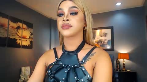 UrMajestyTyra online show from 03-12-25, 04:08