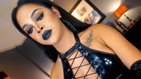 UrMajestyTyra online show from 10-09-25, 02:31