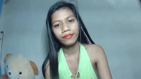 Snapshot of urmorenasexygirl4u chatting on 03-12-26, 07:09 It me SHELLA online show from 03-12-26, 07:09