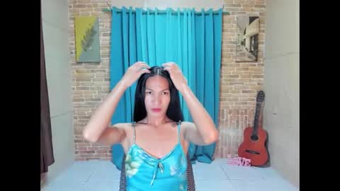 Snapshot of urnaughty_kim chatting on 05-25-26, 01:17 Kim online show from 05-25-26, 01:17