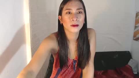 Navea online show from 02-21-25, 10:28