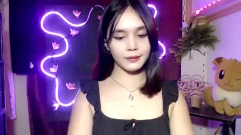 Pia online show from 11-26-25, 12:11