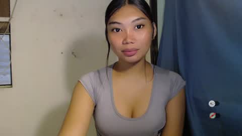 Snapshot of urpinay_sandra69 chatting on 06-12-26, 03:05 urpinay_sandra69 online show from 06-12-26, 03:05