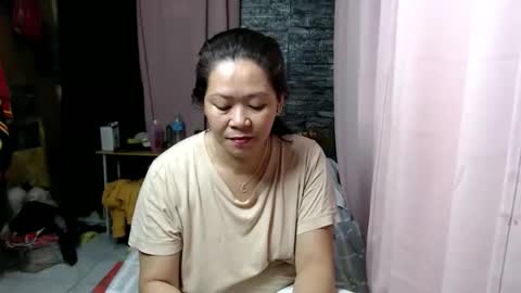 urpinay_singlemother online show from 12-15-25, 11:53