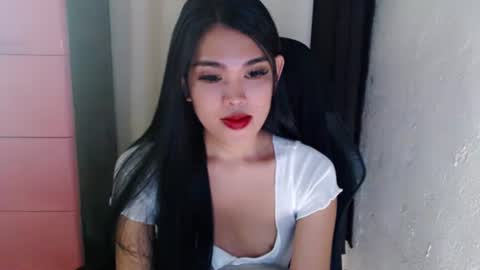 Snapshot of urpinayjenfuckerxxx chatting on 01-23-25, 12:14 Jenny online show from 01-23-25, 12:14