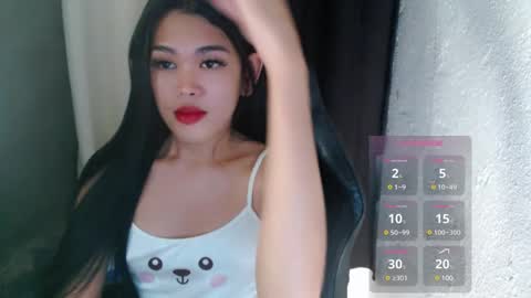 Snapshot of urpinayjenfuckerxxx chatting on 02-27-25, 12:32 Jenny online show from 02-27-25, 12:32