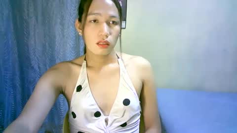 queen julia not into CHEAPGUY online show from 12-10-24, 12:27