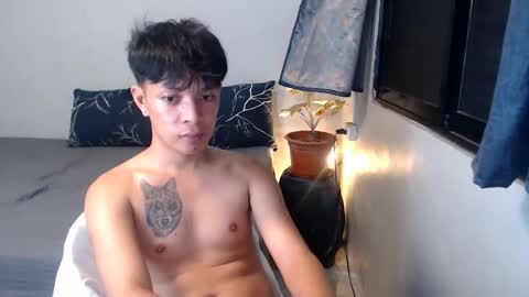 Snapshot of urpinoyasianx chatting on 05-26-26, 08:16 Mel online show from 05-26-26, 08:16