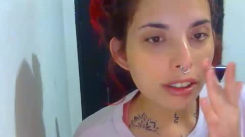 Snapshot of urposesion chatting on 09-18-25, 07:49 Aniie online show from 09-18-25, 07:49