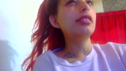 Snapshot of urposesion chatting on 11-25-25, 01:00 Aniie online show from 11-25-25, 01:00