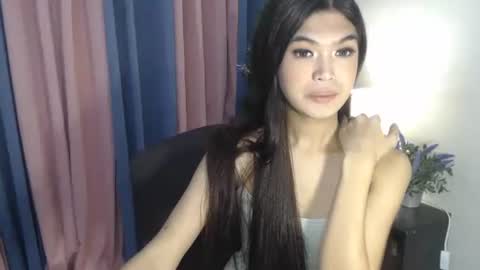 Snapshot of urpretty_shanexx chatting on 10-07-25, 01:58 HI IM SHINE  online show from 10-07-25, 01:58