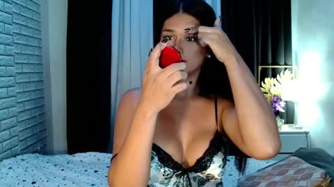 Snapshot of urthai_hotfilipinax chatting on 10-09-25, 11:03 angel online show from 10-09-25, 11:03