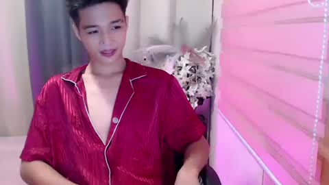 Snapshot of urtwinkjinwoo chatting on 10-29-25, 05:36 JC online show from 10-29-25, 05:36