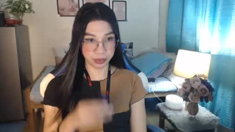 Snapshot of urwetasianprincessxx chatting on 02-05-25, 11:02 Ashley Kate Mateo Gray online show from 02-05-25, 11:02