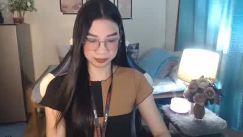 Snapshot of urwetasianprincessxx chatting on 02-28-25, 11:14 Ashley Kate Mateo Gray online show from 02-28-25, 11:14
