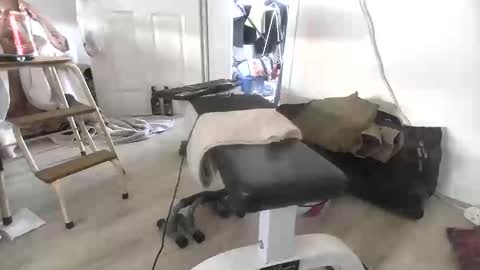 Snapshot of use4pleasure chatting on 02-02-25, 09:51 BamBam online show from 02-02-25, 09:51