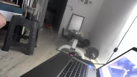 Snapshot of use4pleasure chatting on 09-21-25, 02:02 BamBam online show from 09-21-25, 02:02