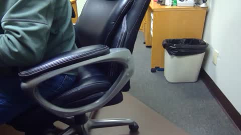 useemie online show from 12-31-24, 12:21