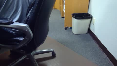 useemie online show from 09-19-25, 10:32