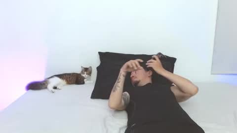 Snapshot of useronlypurple777 chatting on 11-15-25, 02:20 useronlypurple777 online show from 11-15-25, 02:20