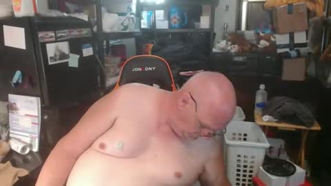 Eric online show from 06-06-26, 02:16