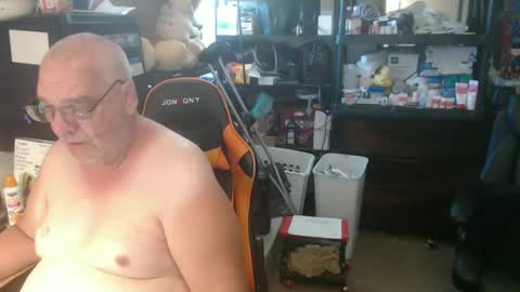 Eric online show from 06-12-26, 12:04
