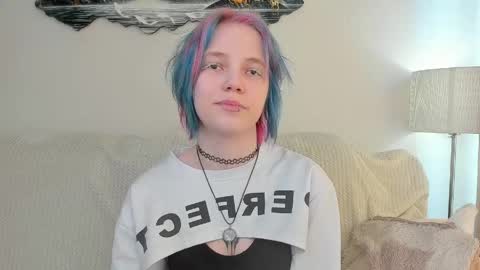 Snapshot of ustic_1 chatting on 05-23-26, 01:37 Haven online show from 05-23-26, 01:37