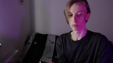 Snapshot of usuck364662 chatting on 12-13-24, 03:00 Excuse me online show from 12-13-24, 03:00