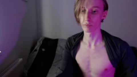 Snapshot of usuck364662 chatting on 12-13-24, 06:05 Excuse me online show from 12-13-24, 06:05