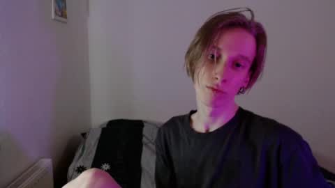 Snapshot of usuck364662 chatting on 12-18-24, 03:00 Excuse me online show from 12-18-24, 03:00