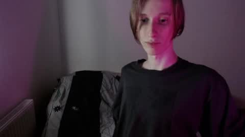 Snapshot of usuck364662 chatting on 12-18-24, 06:03 Excuse me online show from 12-18-24, 06:03