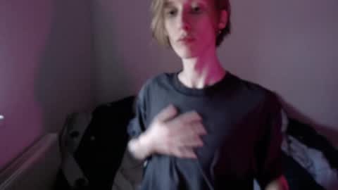 Snapshot of usuck364662 chatting on 12-19-24, 05:40 Excuse me online show from 12-19-24, 05:40